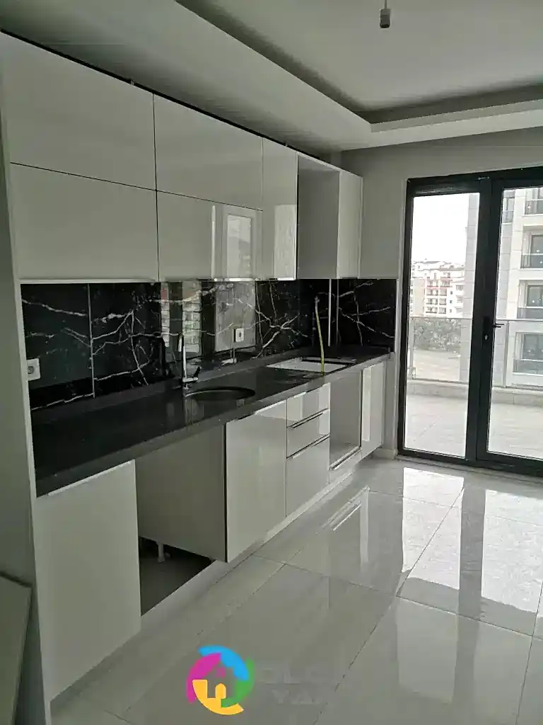 siyah beyaz mutfak dolabi modeli 12 2